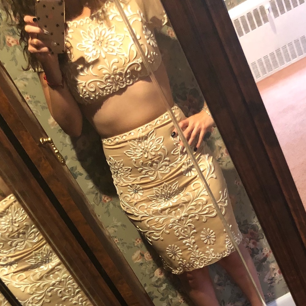 Holt Miami nude & white top & skirt beautiful set